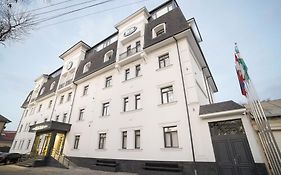 Milan Hotel